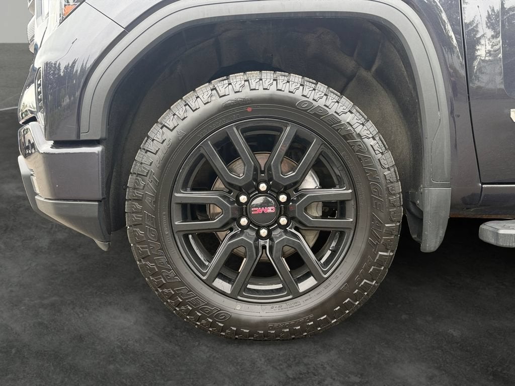 2022 GMC Sierra 1500 — interior view