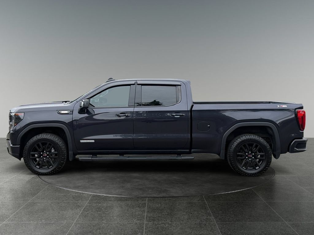2022 GMC Sierra 1500 — detail view