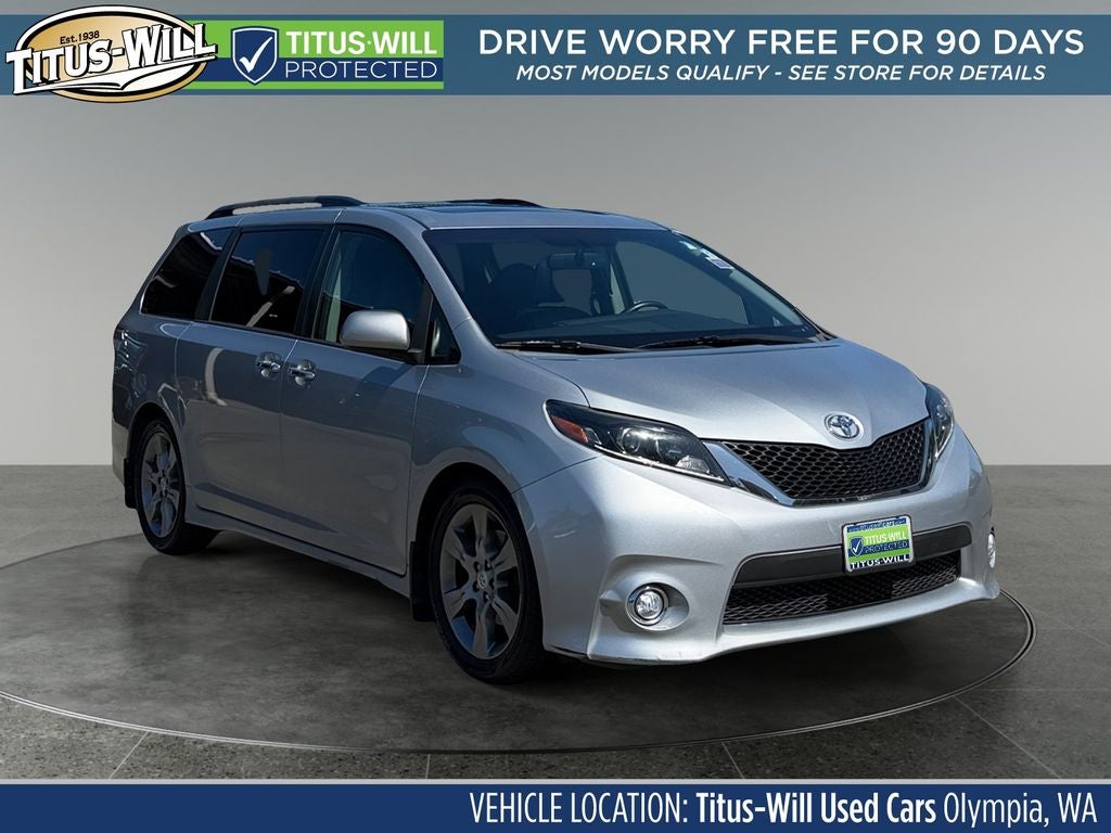 2015 Toyota Sienna SE 7 Passenger in Silver — front three-quarter view