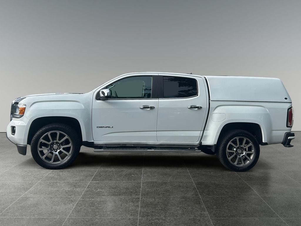 2019 GMC Canyon — interior view