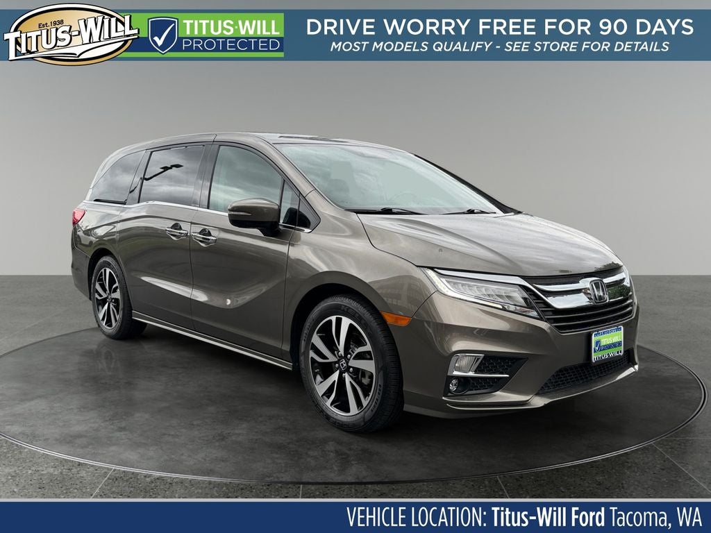 2018 Honda Odyssey Elite in Gray — front three-quarter view